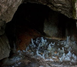  Espeleología con los guías Oficina de guías de Samoens 